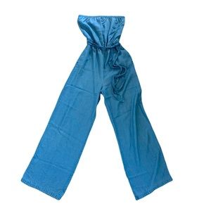 Forever 21 Chambray strapless jumpsuit. Medium denim. S